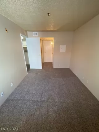 Photo #3: 2439472 Listing 