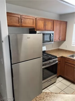 Photo #6: 2439507 Listing