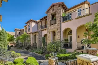 Photo #1: 2439517 Listing