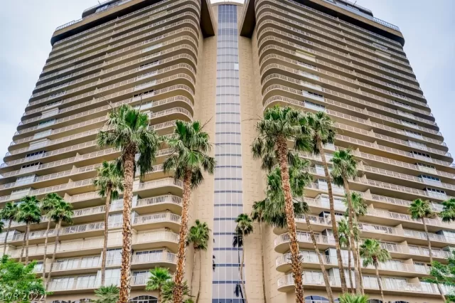 MLS: 2439523 Condo For Sale