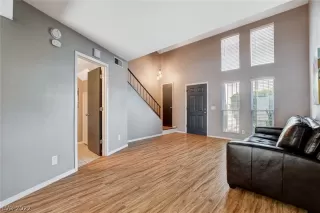 Photo #6: 2439530 Listing