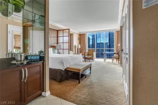 Photo #3: 2439559 Listing