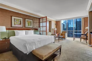 Photo #4: 2439559 Listing