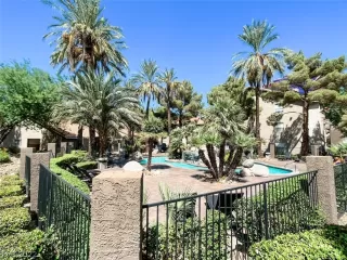 Photo #2: 2439570 Listing 