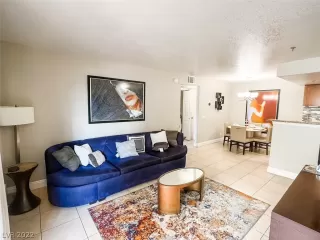 Photo #3: 2439570 Listing 