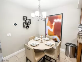 Photo #6: 2439570 Listing 