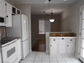 Photo #2: 2439579 Listing