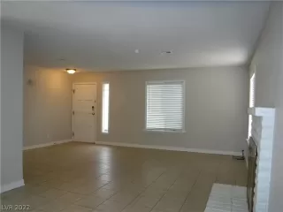 Photo #5: 2439579 Listing