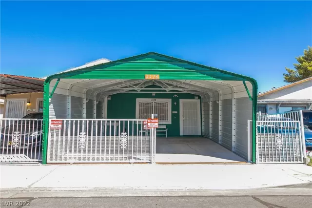 MLS: 2439603 Condo For Sale