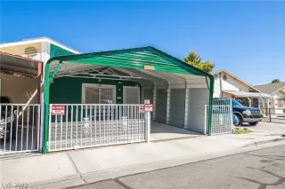 Photo #6: 2439603 Listing