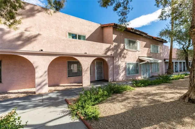 MLS: 2439613 Condo For Sale