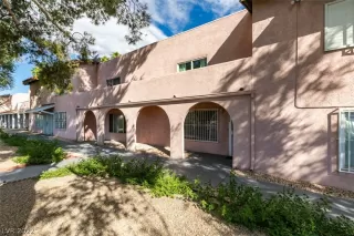 Photo #2: 2439613 Listing