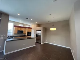 Photo #2: 2439623 Listing 