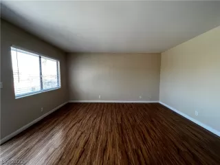 Photo #2: 2439626 Listing 