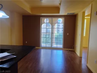 Photo #2: 2439646 Listing 