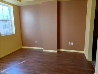 Photo #5: 2439646 Listing 