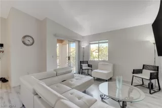 Photo #5: 2439664 Listing 