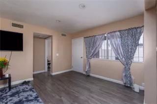 Photo #2: 2439670 Listing 