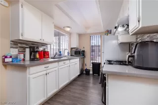 Photo #6: 2439670 Listing 