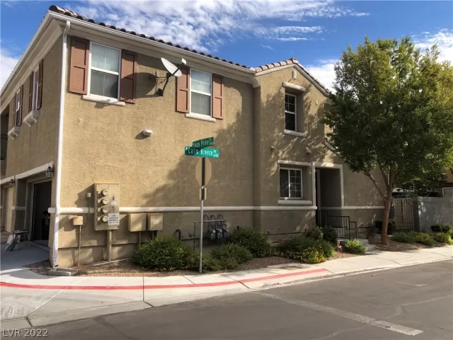 MLS: 2439675 Condo For Sale