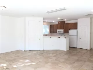 Photo #2: 2439675 Listing 