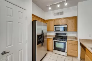 Photo #1: 2439689 Listing