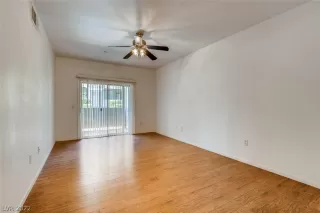 Photo #5: 2439689 Listing