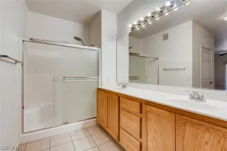 Photo #6: 2439689 Listing