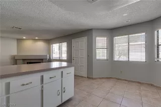 Photo #6: 2439730 Listing 