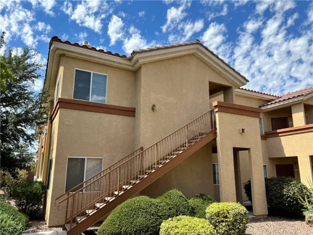MLS: 2439763 Condo For Sale