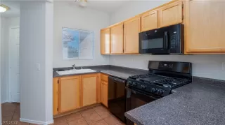Photo #2: 2439763 Listing 
