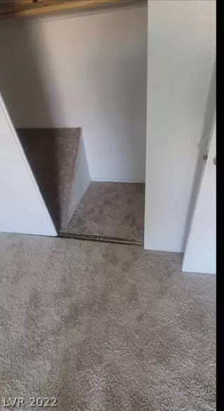 Photo #6: 2439781 Listing