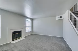 Photo #5: 2439783 Listing 