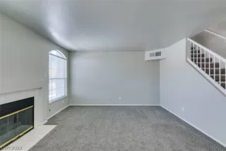 Photo #6: 2439783 Listing 