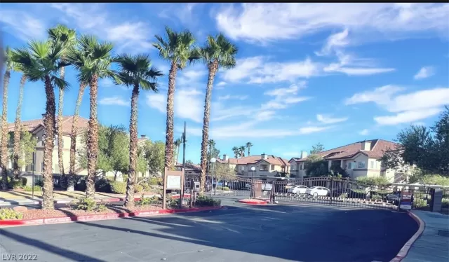 MLS: 2439786 Condo For Sale