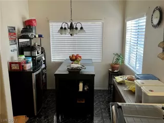 Photo #5: 2439786 Listing