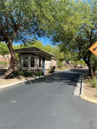 Photo #1: 2439790 Listing 