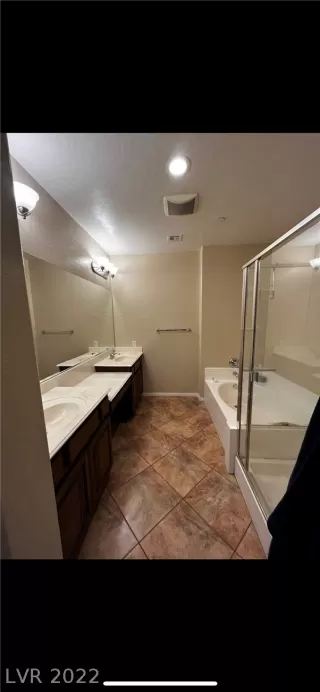 Photo #4: 2439790 Listing 