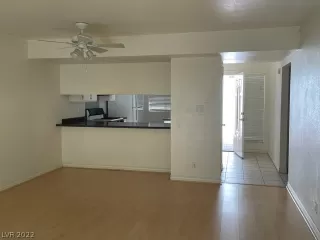 Photo #1: 2439797 Listing 