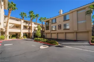 Photo #2: 2439821 Listing