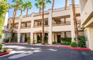 Photo #3: 2439821 Listing