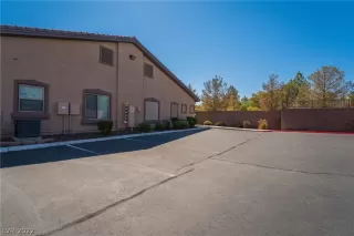 Photo #6: 2439833 Listing