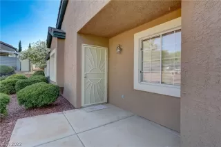 Photo #4: 2439852 Listing