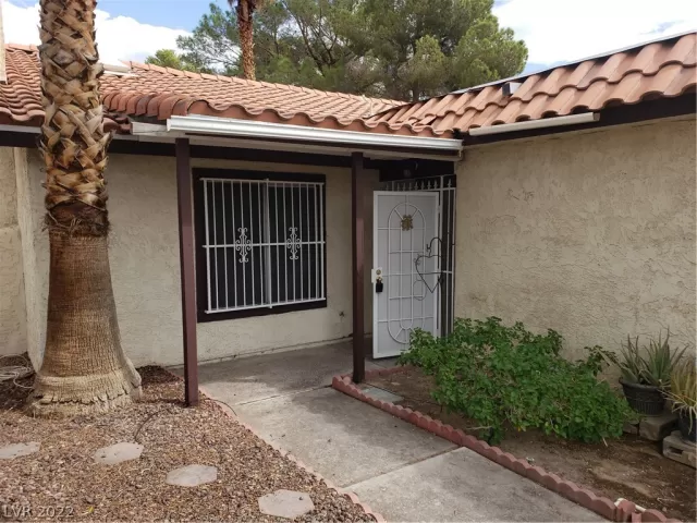 MLS: 2439932 Condo For Sale