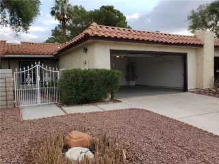 Photo #2: 2439932 Listing 