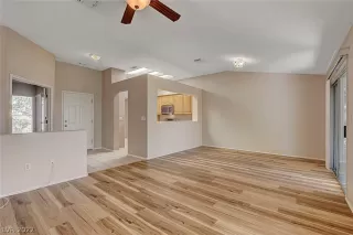 Photo #3: 2439980 Listing 