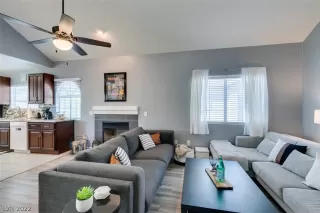 Photo #6: 2439984 Listing