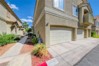 Photo #1: 2439993 Listing