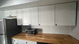 Photo #2: 2440021 Listing 