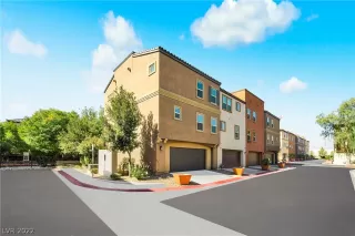 Photo #2: 2440026 Listing 